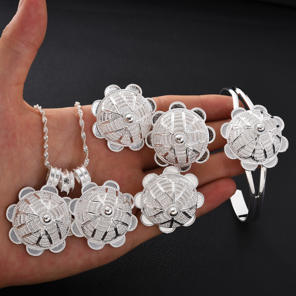 Africa Silver Color Jewelry Ac - Men Accessories In Dubai recensie en prijs