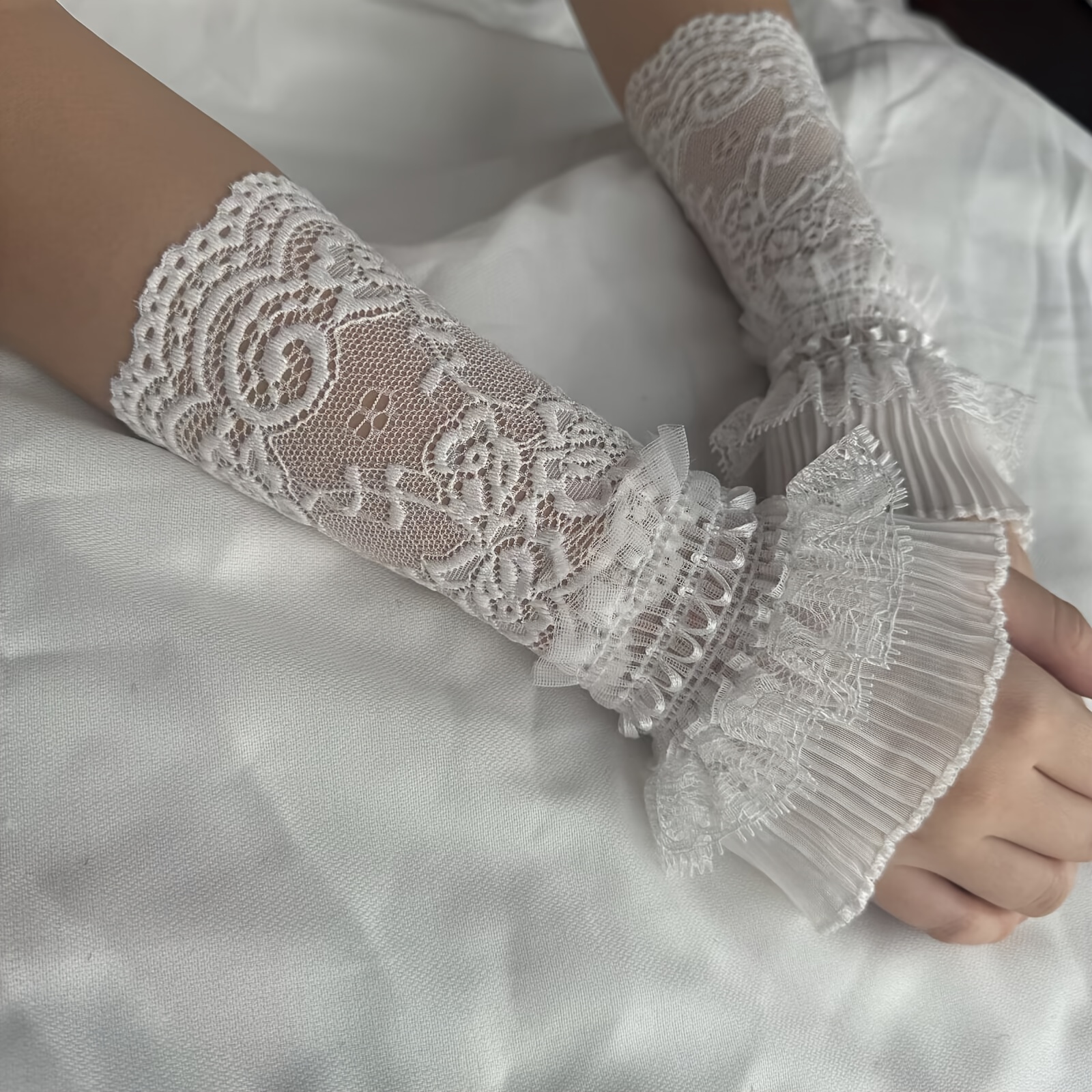 Lace Hollow Wrist Covers Trump - Men Accessories Wrist recensie en prijs