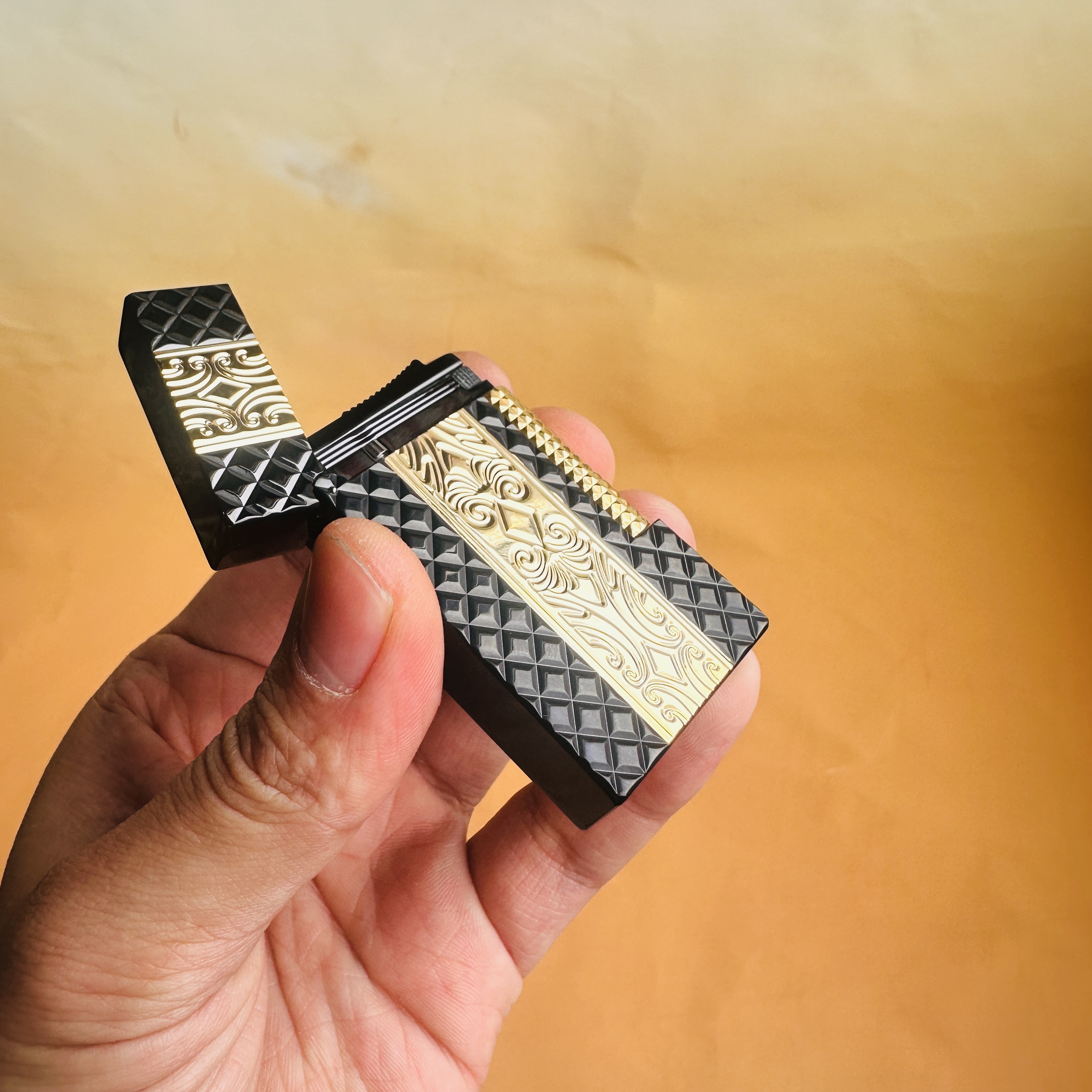 Luxury Brand Custom Lighter —  - Men Accessories Wrist recensie en prijs
