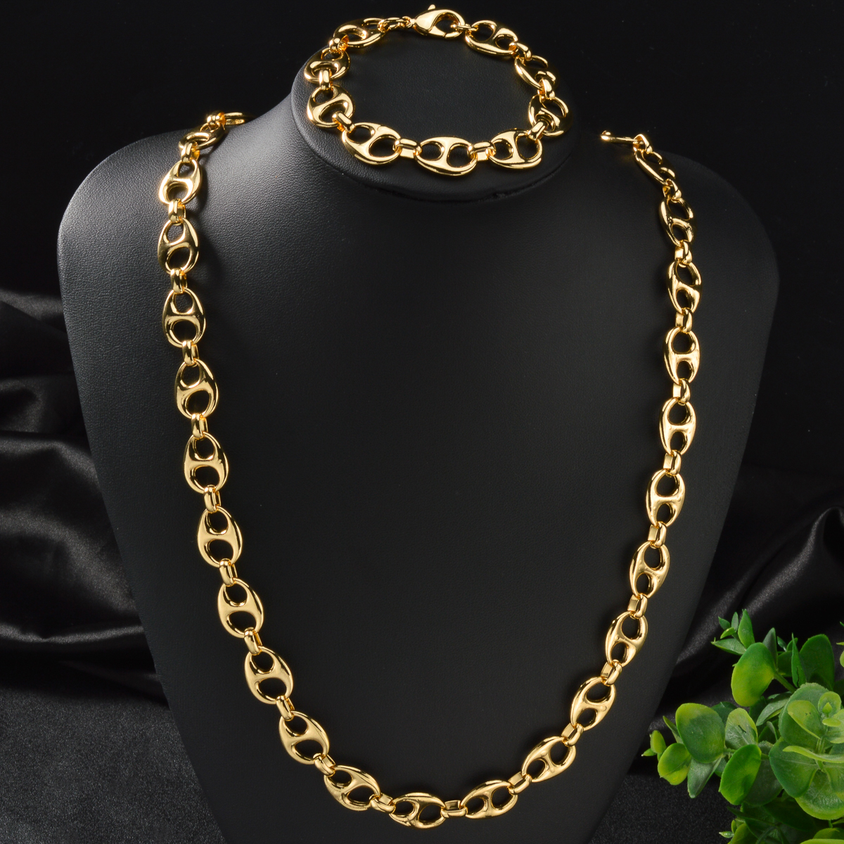 Pig Nose 18k Gold Plated Neckl - Men Accessories In Dubai recensie en prijs