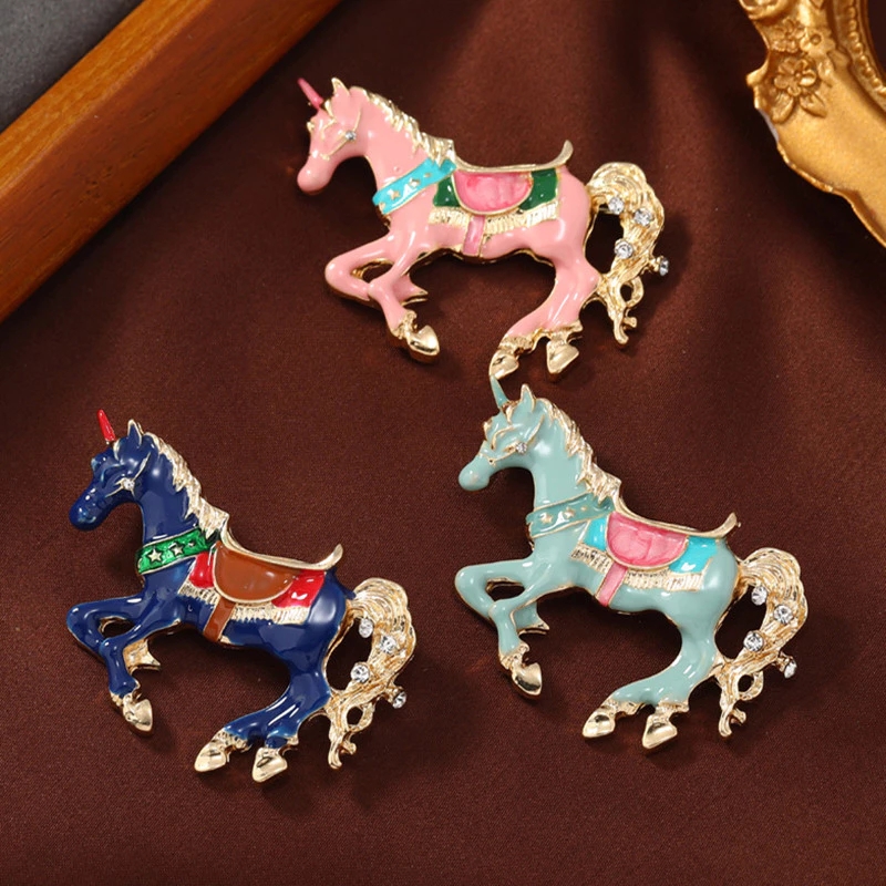 Vintage Enamel Horse Brooches  - Men Accessories Bouquet recensie en prijs