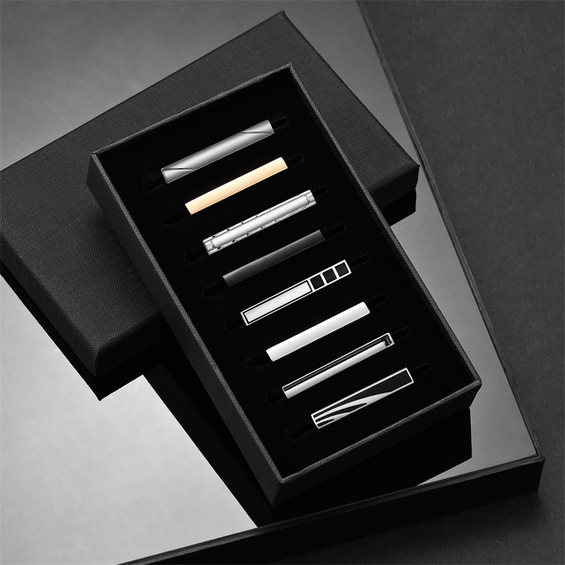 8 PCS Short Tie Clips Set With - Men Accessories Gift Box recensie en prijs